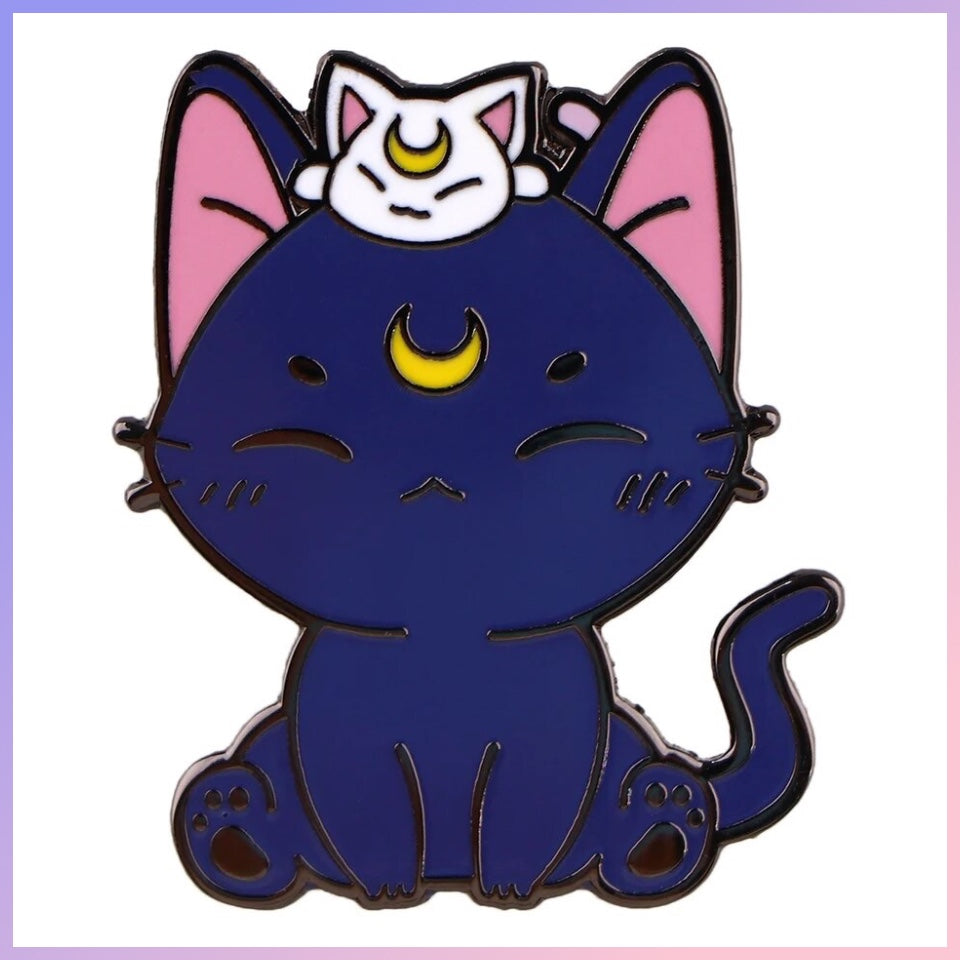 Pin “Luna”