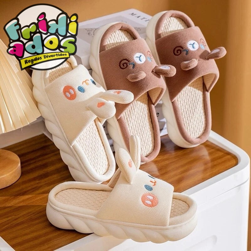 Pantuflas Antideslizantes “Oso y Conejo”.