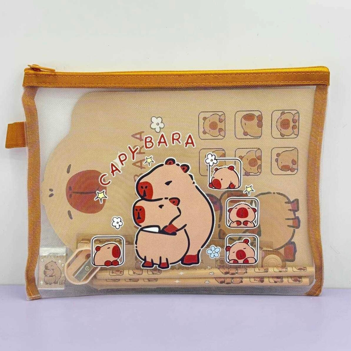 Set Papelería + Estuche “Capybara”