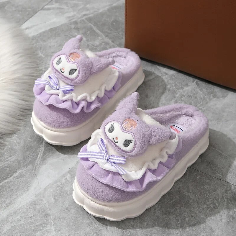 Pantuflas Antideslizantes “Sanrio”.