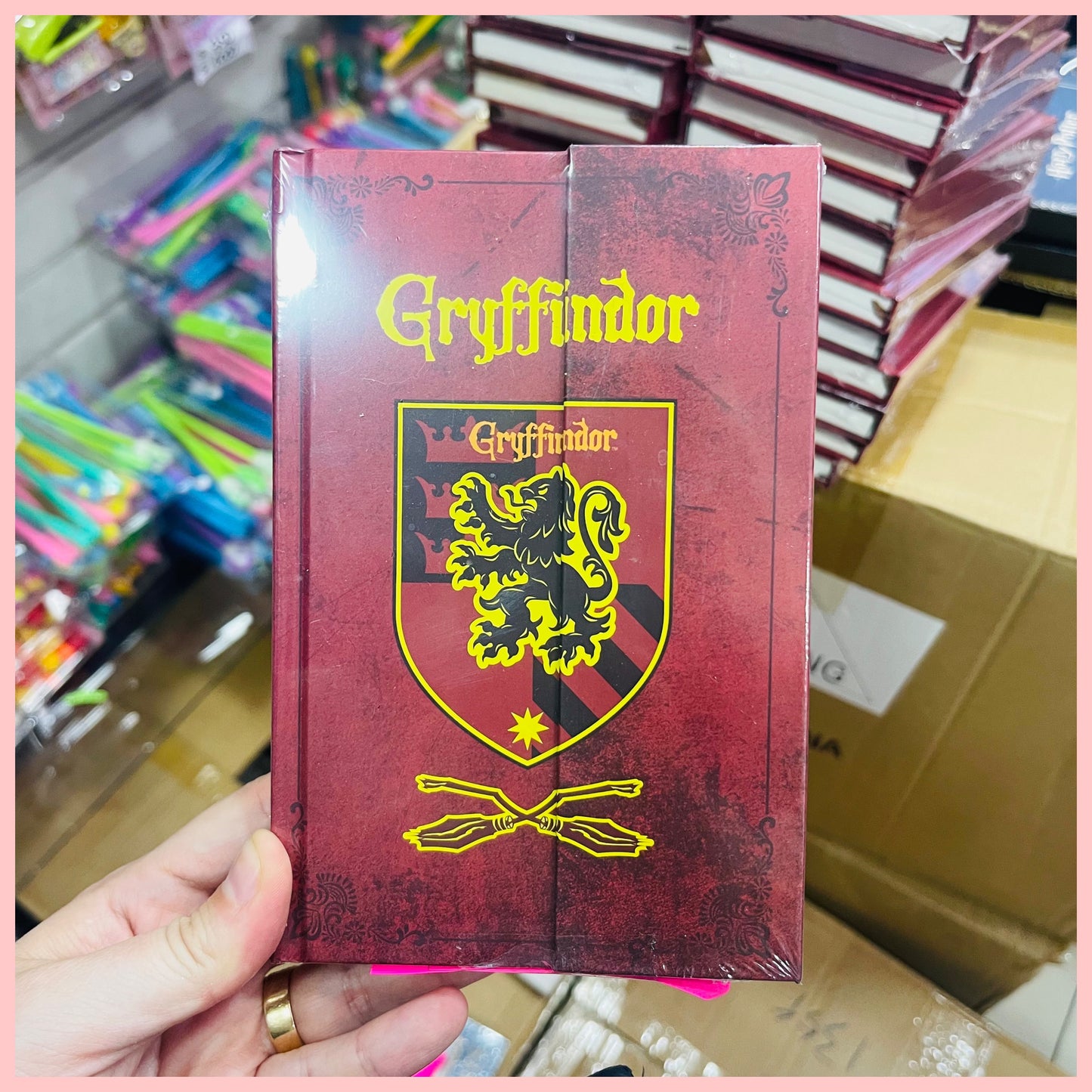 Libreta y Planner tapa dura “Gryffindor Harry Potter”, 96 Hojas con Diseños, 17x12cms