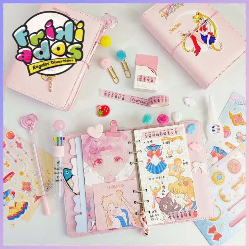 Binder “Sailor Moon” + Colgante Cetro + 100 Hojas + 21 Accesorios.